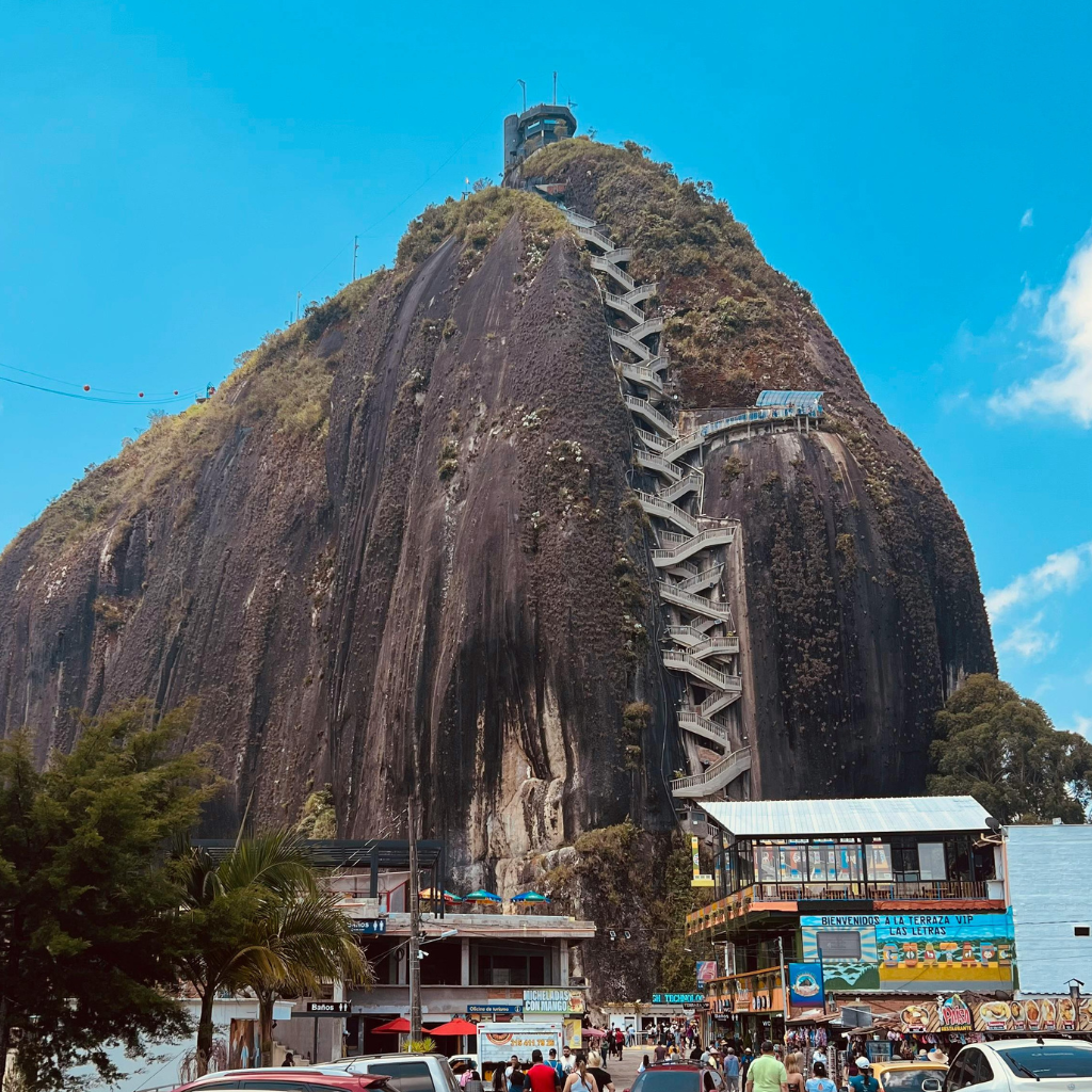 Guatapé peñón de las escaleras